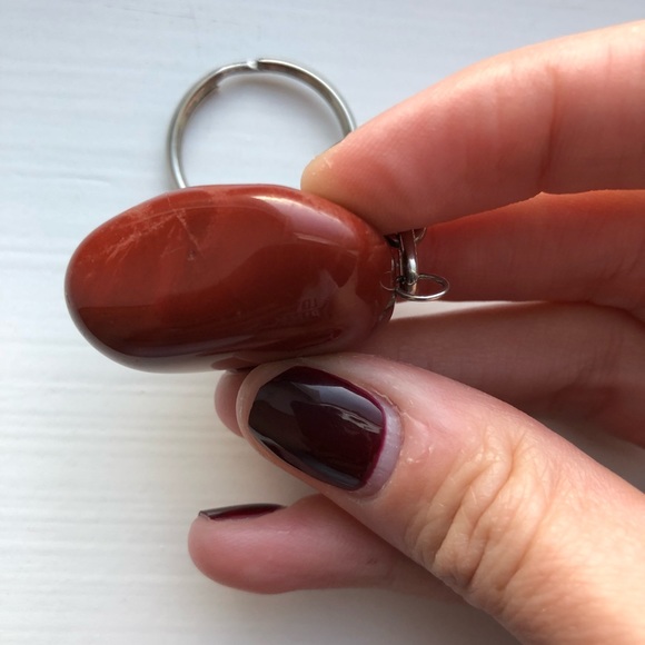 Boho chic maroon / burgundy stone keychain - Picture 6 of 7